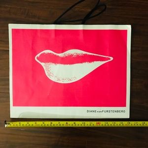 DVF PAPER SHOPPING BAG